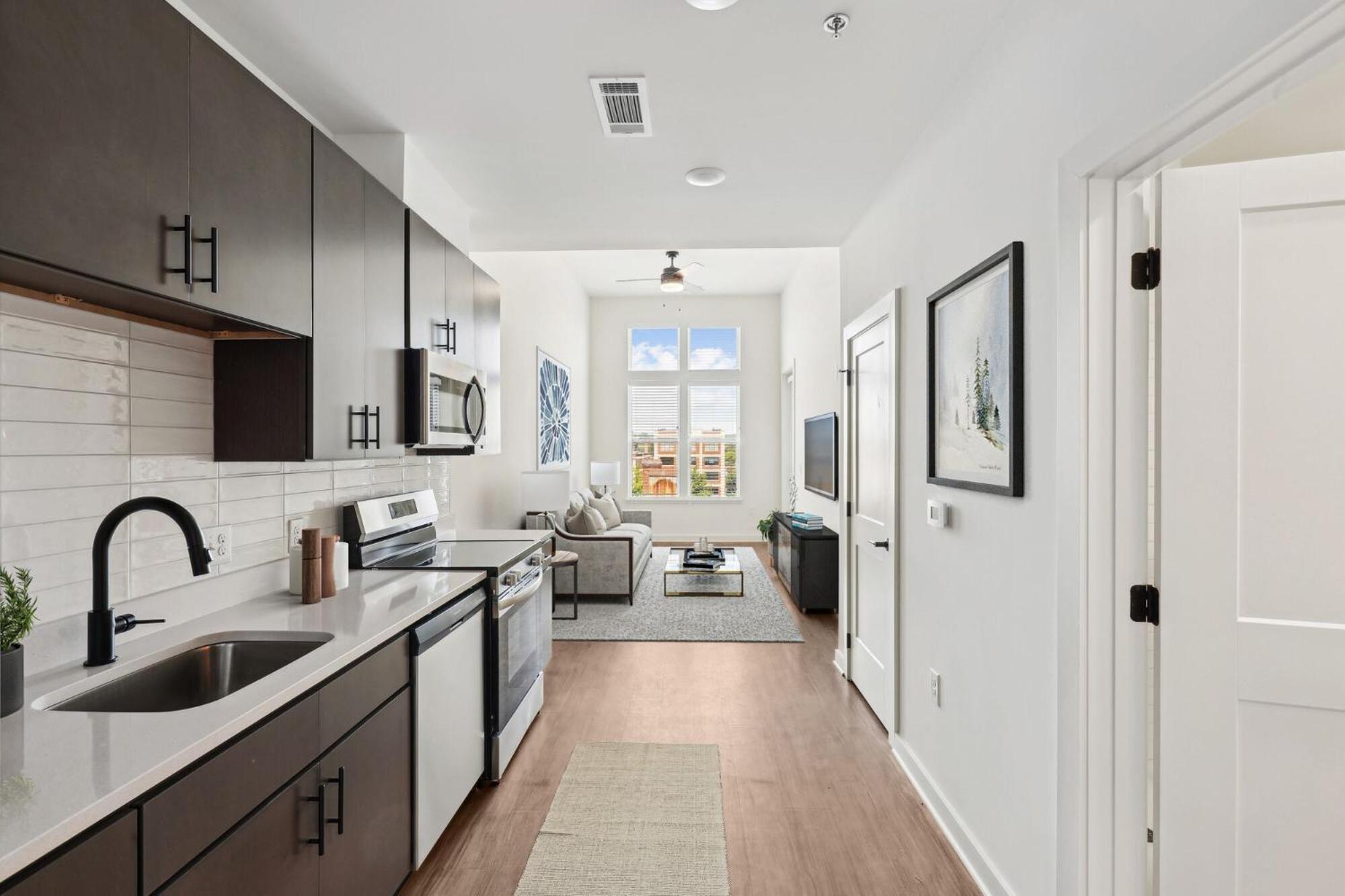 Luxury Furnished Apartments By Hyatus At The Navigator Richmond Exterior photo